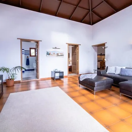 Casa Margarita 1 *